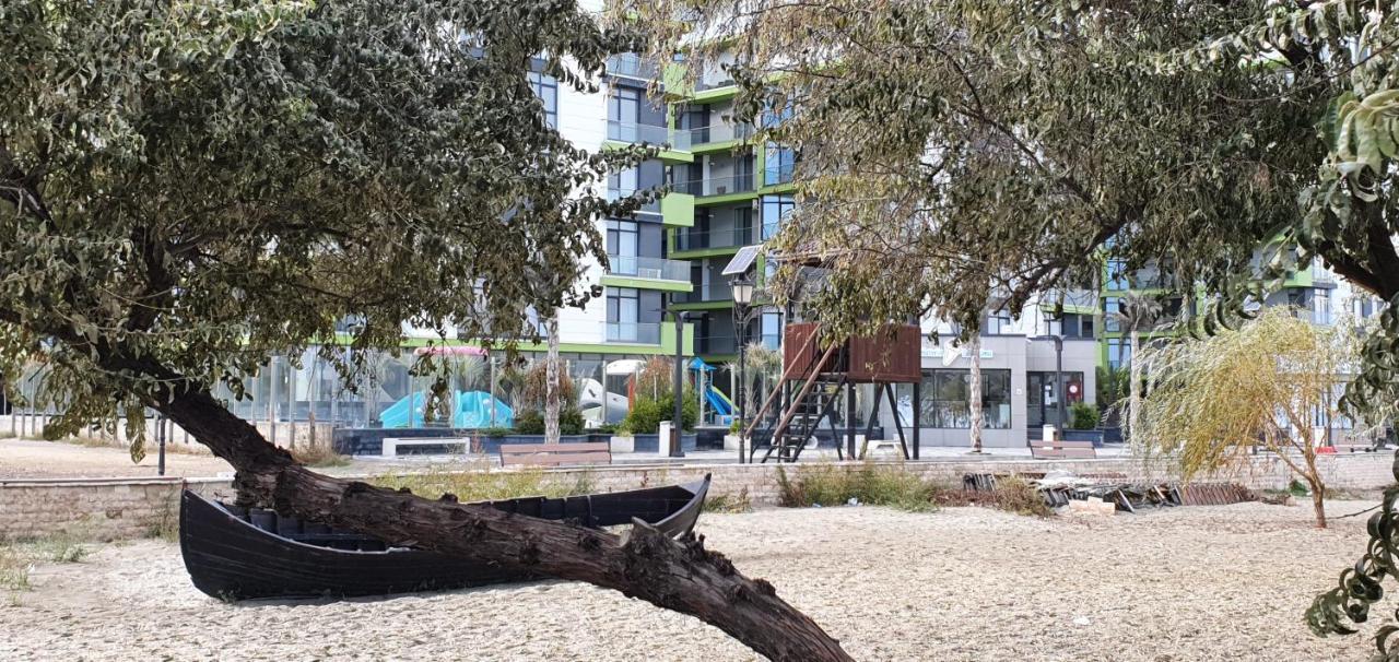 Isabelle Apartament Alezzi Beach Resort Mamaia Nord Navodari Exterior photo